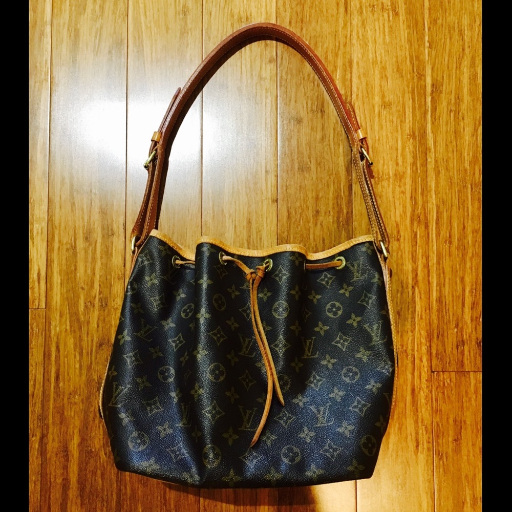 Authentic Louis Vuitton Black Leather